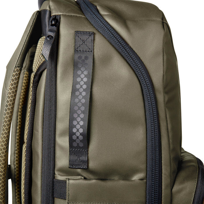 Gears of war backpack store